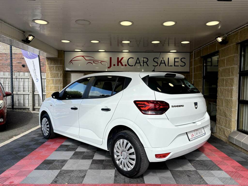 Dacia Sandero 1.0 Tce Essential PXZ6129 White #5