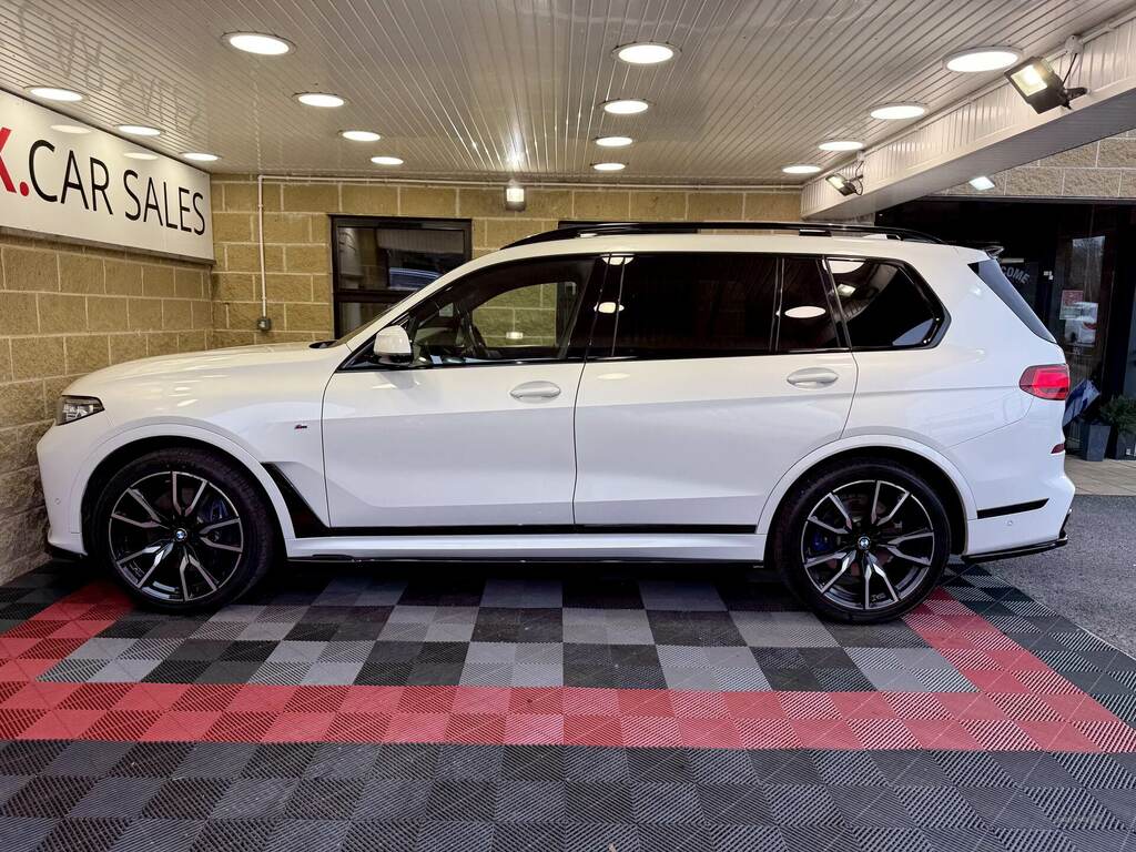 BMW X7 Xdrive30d M Sport Step DYZ7139 White #5