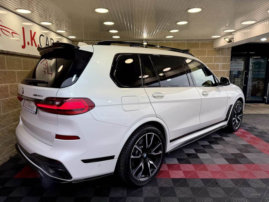 BMW X7 Xdrive30d M Sport Step DYZ7139 White #2