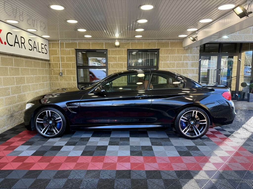 BMW M4 M4 Dct BA15BYT Black #2