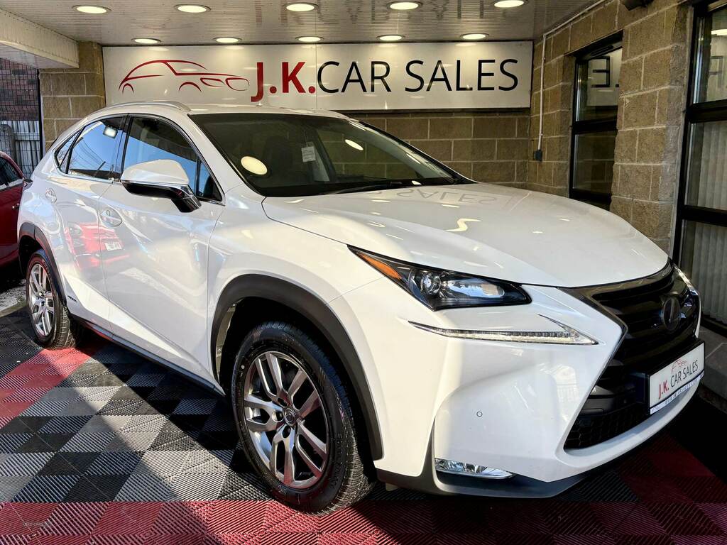 Lexus NX 300H 2.5 Luxury Cvt White