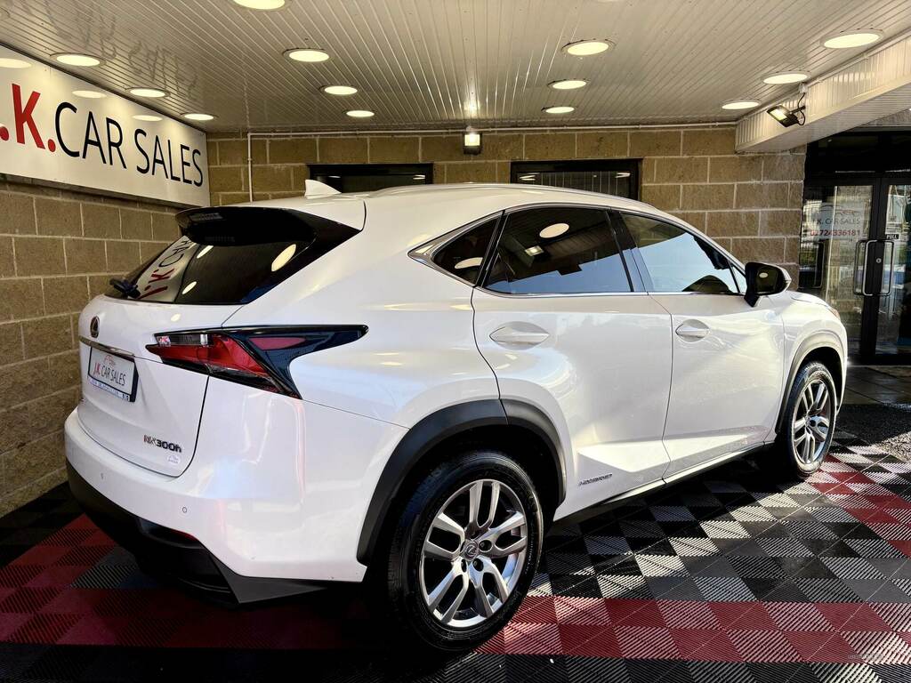 Lexus NX 300H 2.5 Luxury Cvt YP16FGN White #2