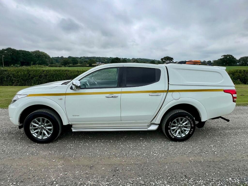 Mitsubishi L200 2.4 Di-d Titan Double Cab 2017 WR67OMO White #5