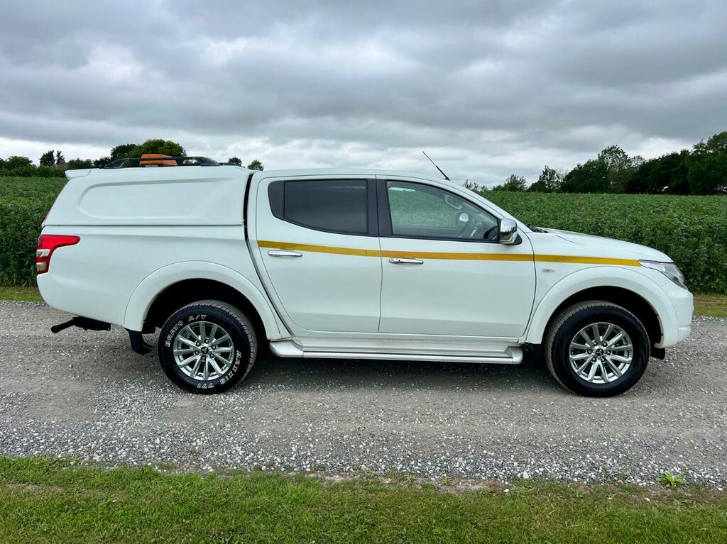 Mitsubishi L200 2.4 Di-d Titan Double Cab 2017 WR67OMO White #6