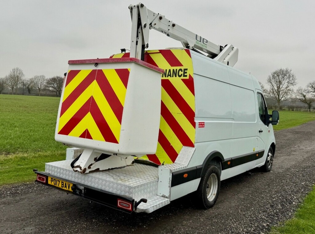 Renault Master 2.3 2017 White #4