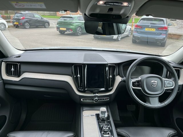 Volvo XC60 2021 2.0 B5 Mhev Inscription Pro Suv Hy DC21OJJ Silver #3