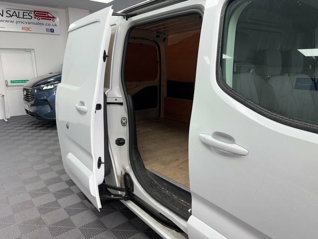 Fiat Doblo 1.5 Bluehdi 1000Kg Maxi YN23HLZ White #6
