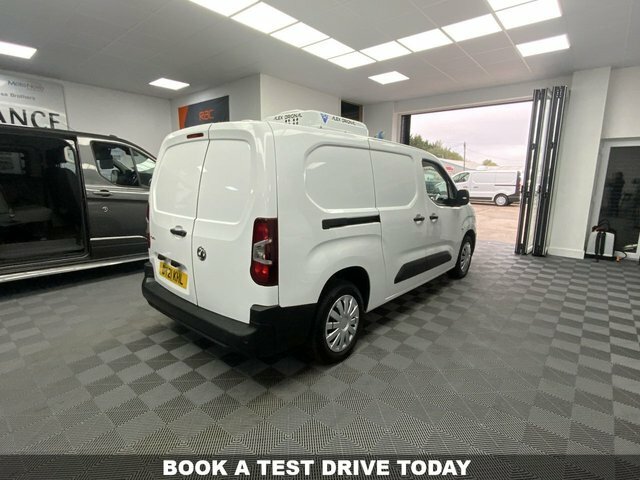 Vauxhall Combo 1.5 Turbo D 2300 DY21KHL White #4