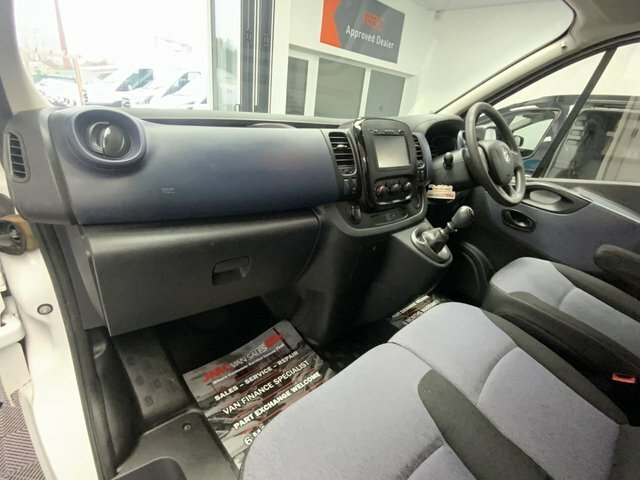 Vauxhall Vivaro 1.6 Cdti 2900 Biturbo MM19XJC White #5