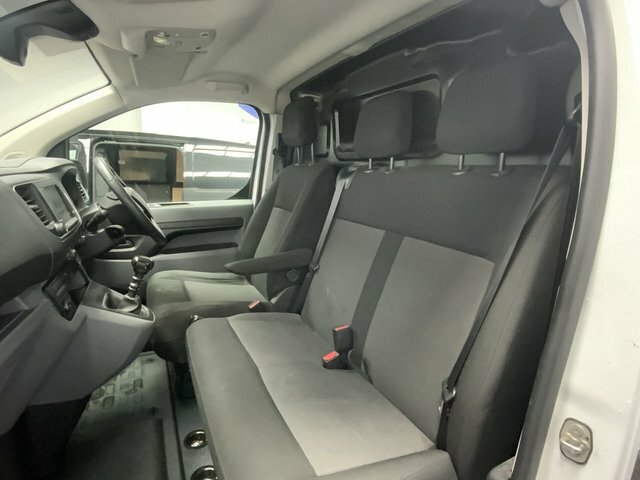 Vauxhall Vivaro 1.5 Turbo D 2900 DS72WLD White #6