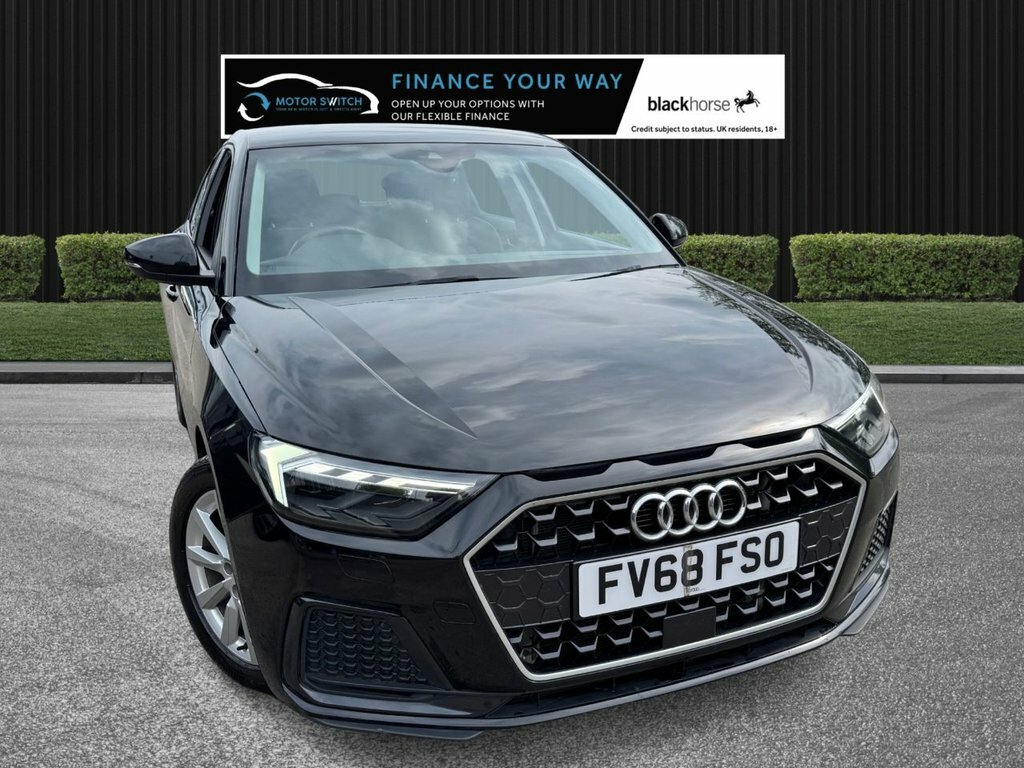 Audi A1 1L Sport Black #5