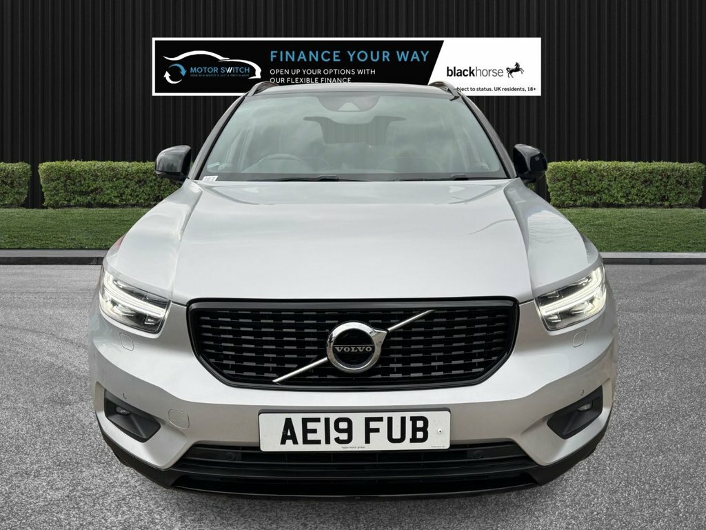Volvo XC40 2L R-design Pro AE19FUB Silver #2