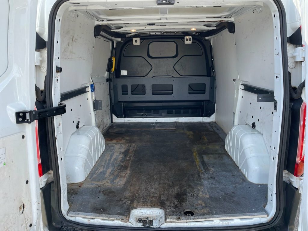 Ford Transit Custom 2.0 340 Lr Pv 129 Bhp MK67XMX White #3