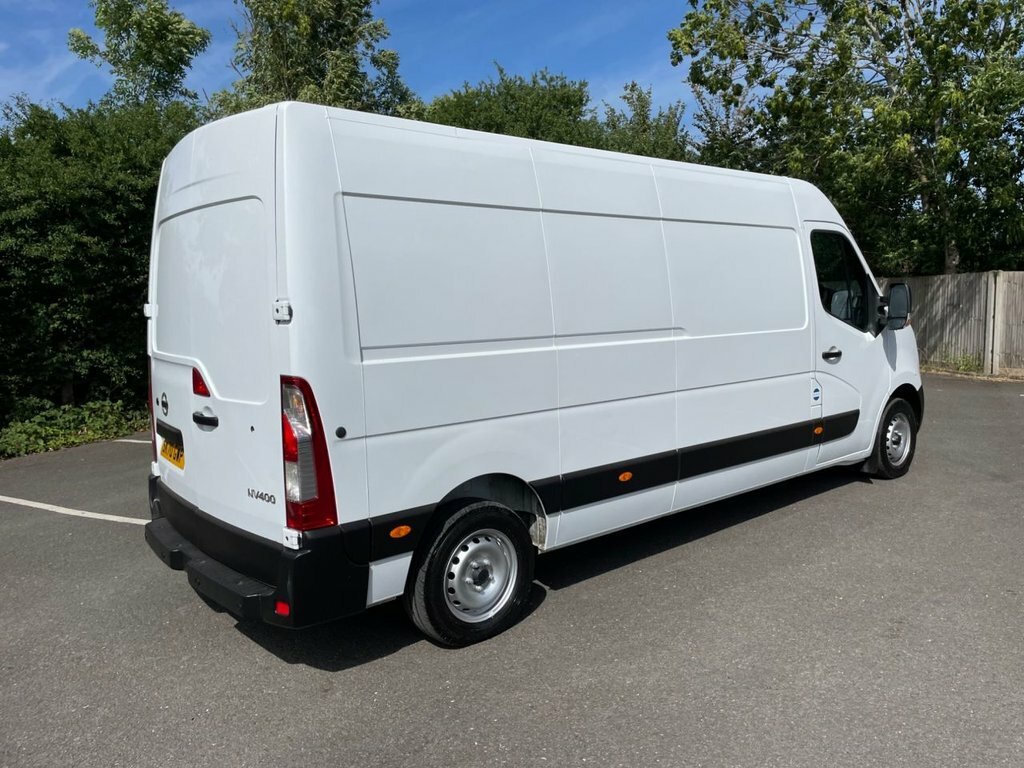 Nissan NV400 2.3L Tekna White #2