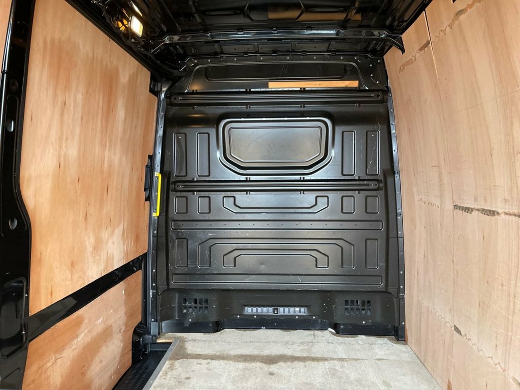 Volkswagen Crafter 2L Startline Black #5