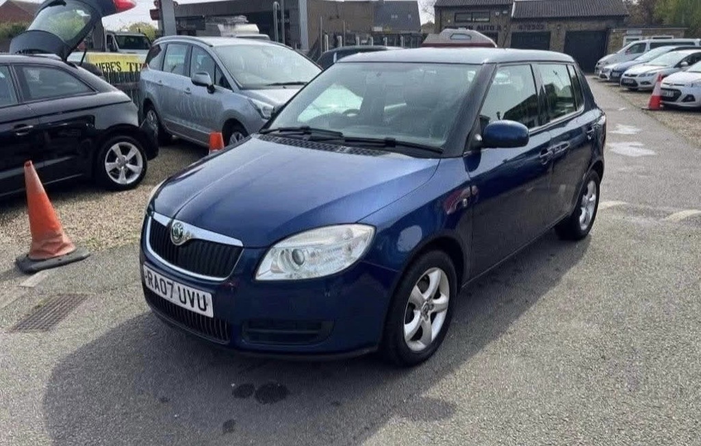 Skoda Fabia 2 Only 58 000 Miles RA07UVU Blue #3