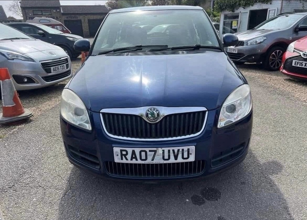 Skoda Fabia 2 Only 58 000 Miles RA07UVU Blue #2