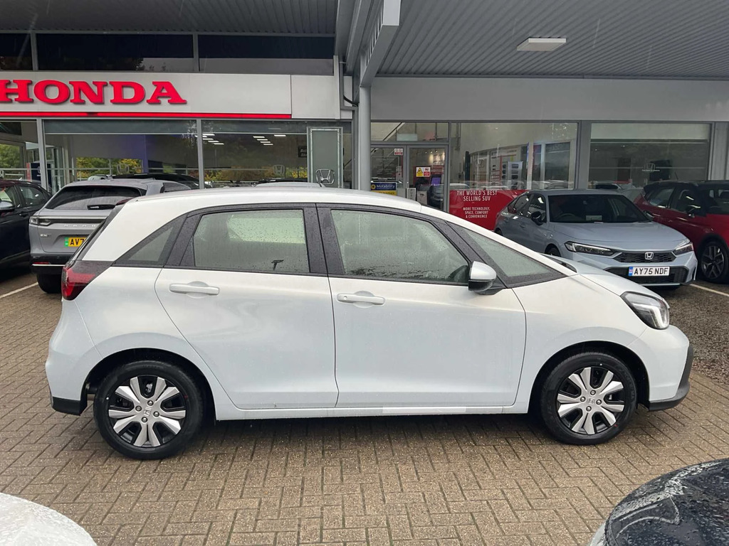 Honda Jazz 1.5 I-mmd Hybrid Elegance Ecvt White #5