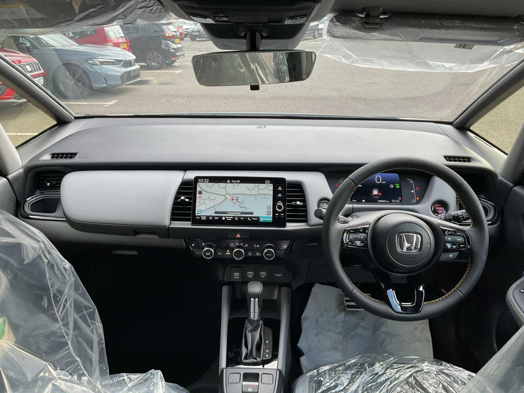 Honda Jazz 1.5 I-mmd Hybrid Advance Sport Ecvt White #4