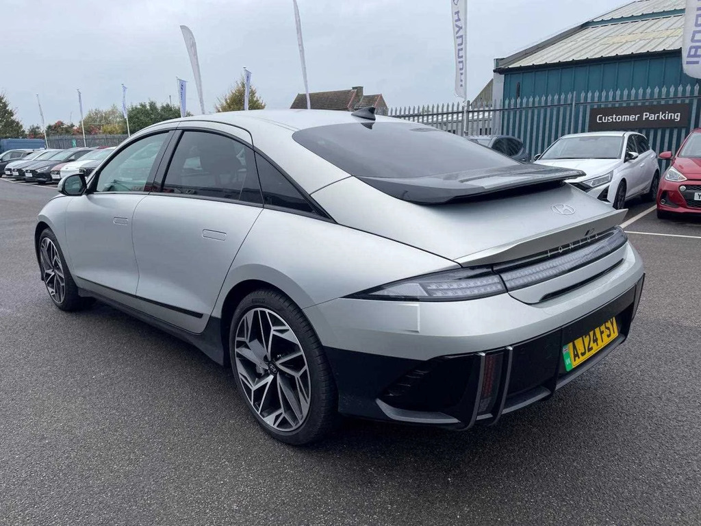 Hyundai Ioniq 6 168Kw Premium 77Kwh Gold #4