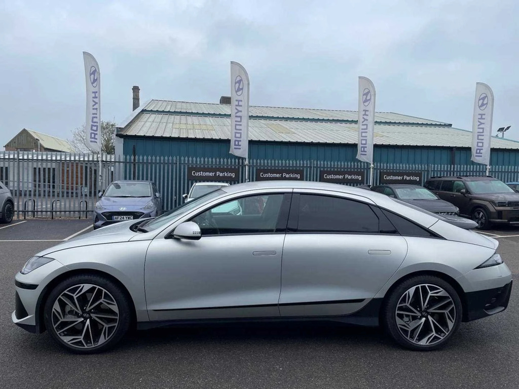 Hyundai Ioniq 6 168Kw Premium 77Kwh Gold #3
