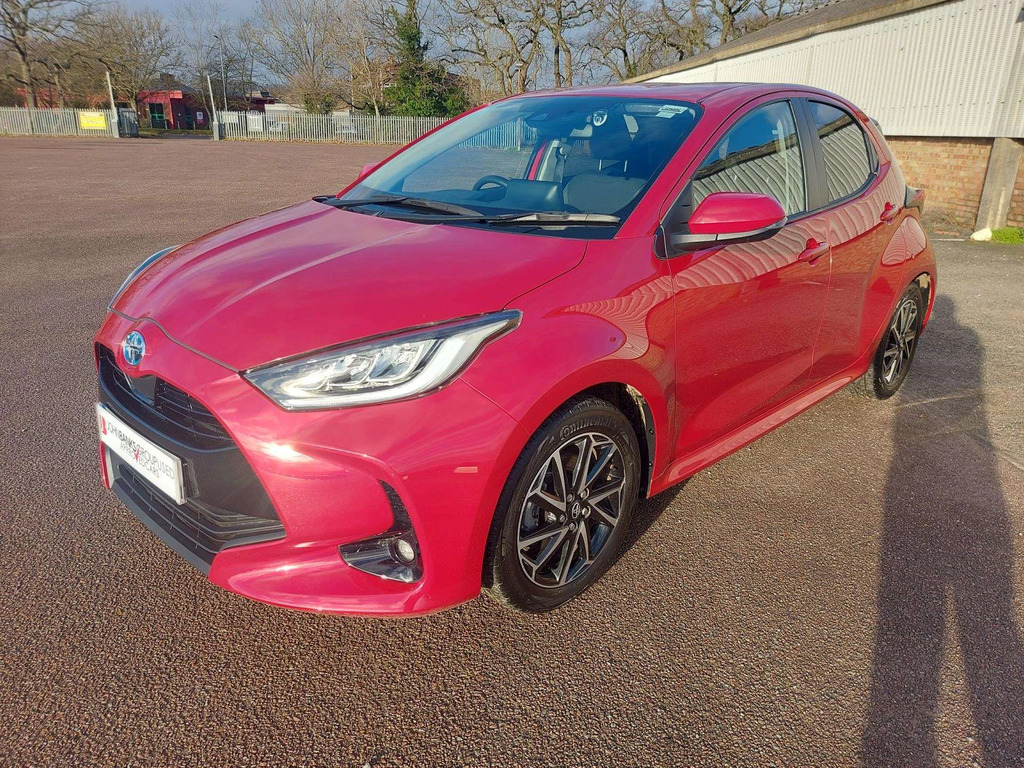 Toyota Yaris Design Hev Cvt EF72ZYT Red #3