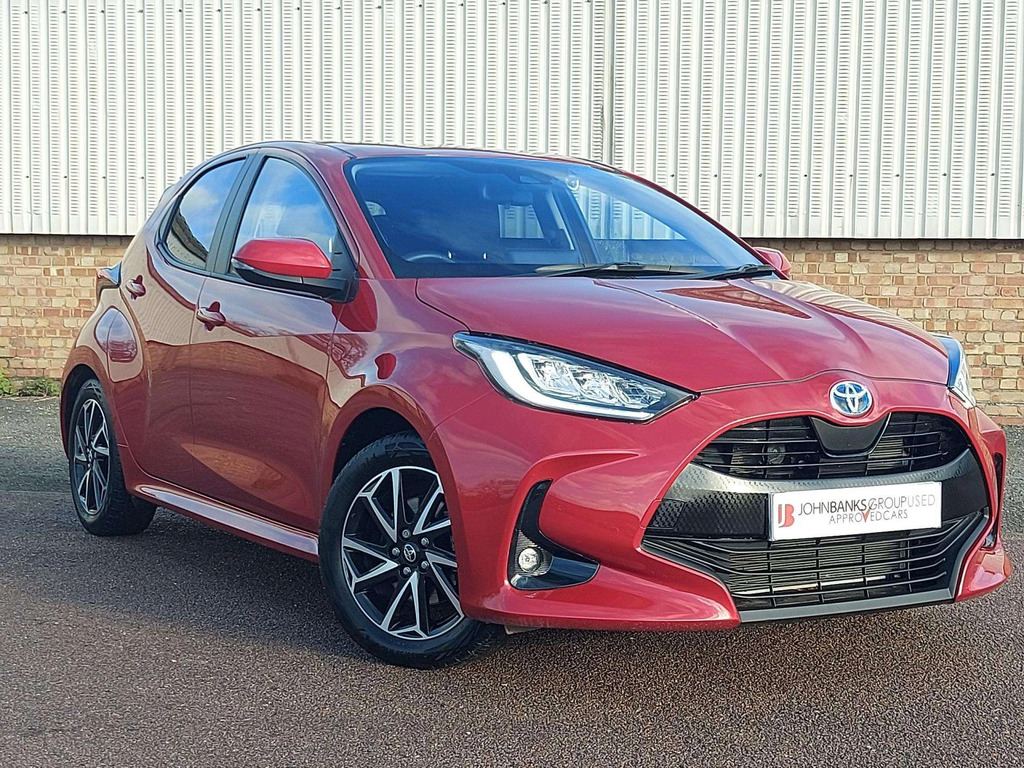 Toyota Yaris Design Hev Cvt EF72ZYT Red #4