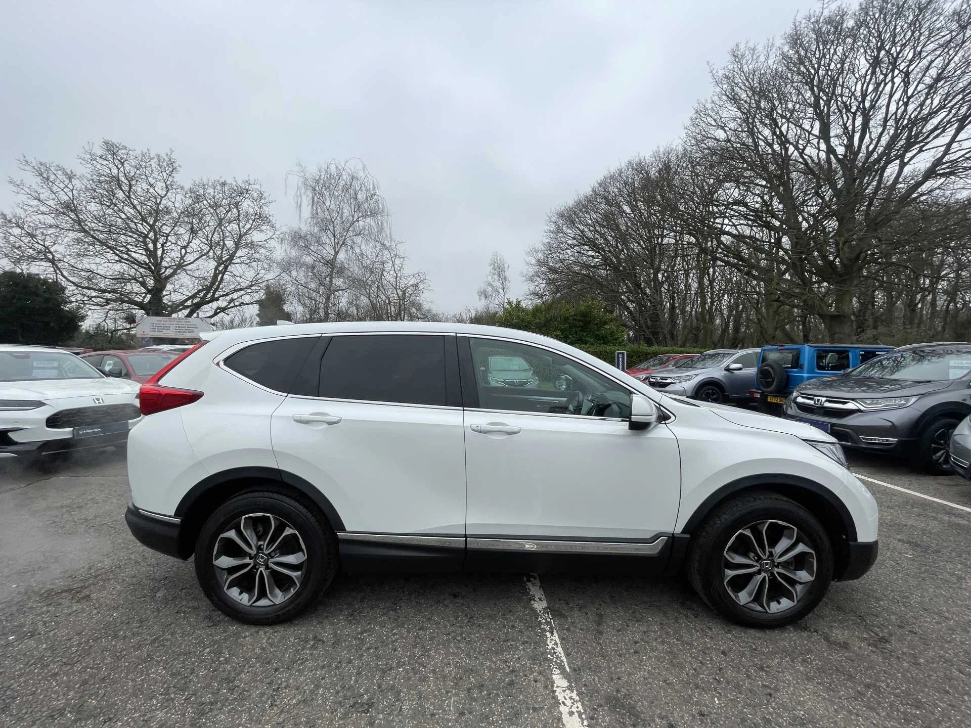 Honda Cr-V Se I-mmd Cvt FP71EVH White #5