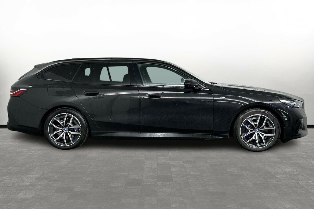 BMW i5 I5 Edrive40 M Sport Touring SW24OTN Black #3