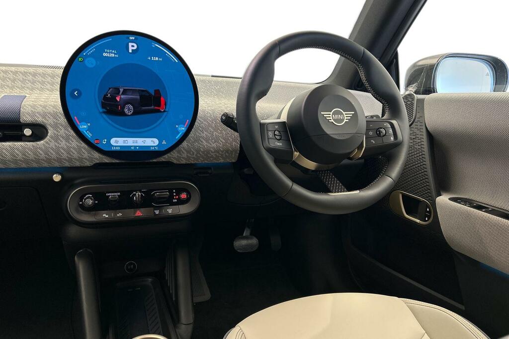 Mini Hatch Cooper E Black #5