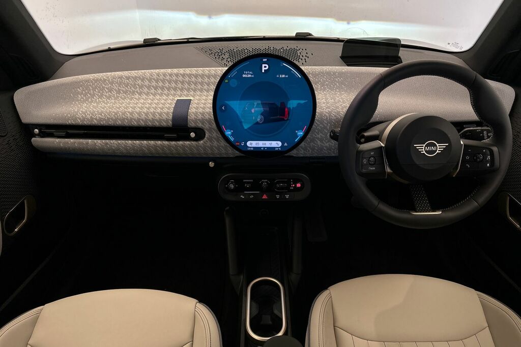 Mini Hatch Cooper E Black #4