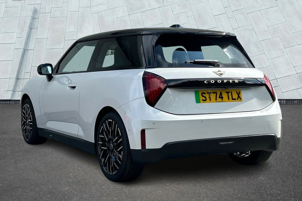 Mini Hatch Cooper E ST74TLX White #2