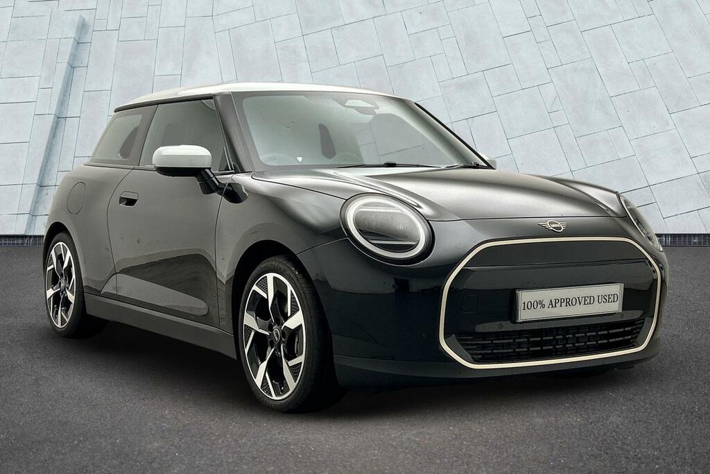 Mini Hatch Cooper E Black