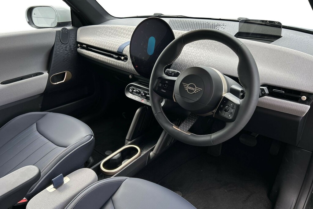 Mini Hatch Cooper E Black #6