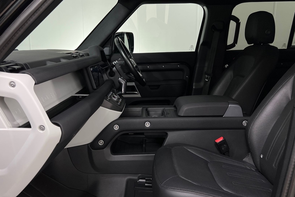 Land Rover Defender D250 X-dynamic Se SW21MWA Black #3