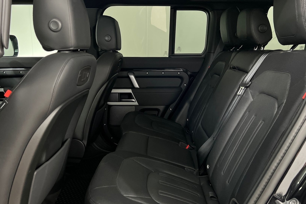 Land Rover Defender D250 X-dynamic Se SW21MWA Black #4