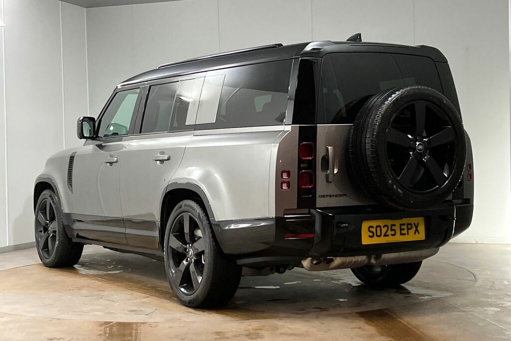 Land Rover Defender 130 D350 130 X-dynamic Se SO25EPX Silver #2