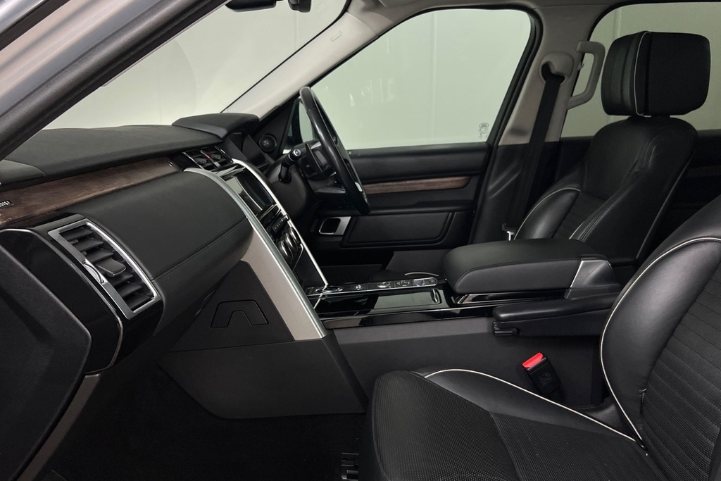 Land Rover Discovery Sdv6 Hse Luxury KN68XFA Silver #3