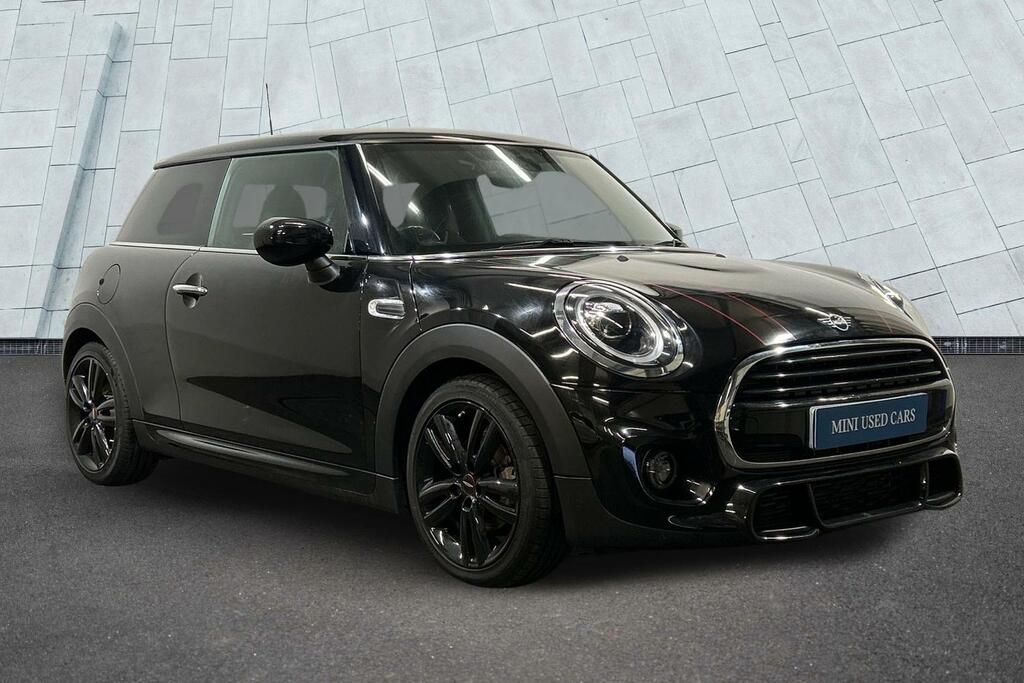 Mini Hatch 3-Door Cooper Sport SW69PNZ Black