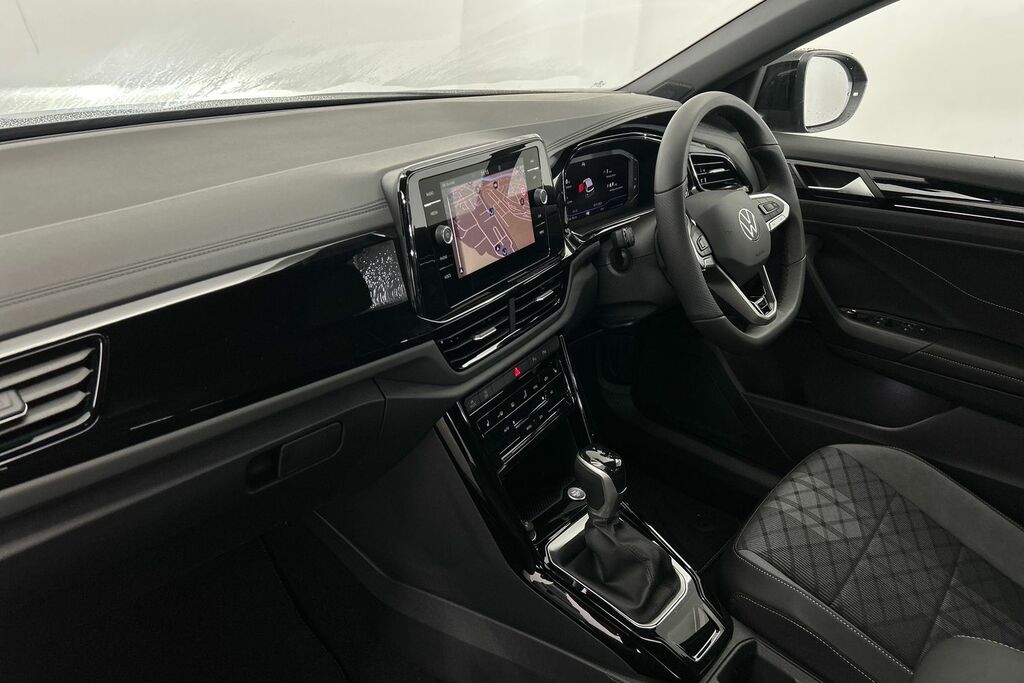 Volkswagen T-Roc 1.5 Tsi Black Edition Dsg SV75XDH Black #2