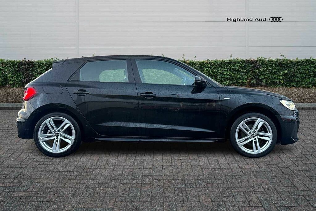 Audi A1 S Line 35 Tfsi 150 Ps S Tronic PF72NUY Black #4