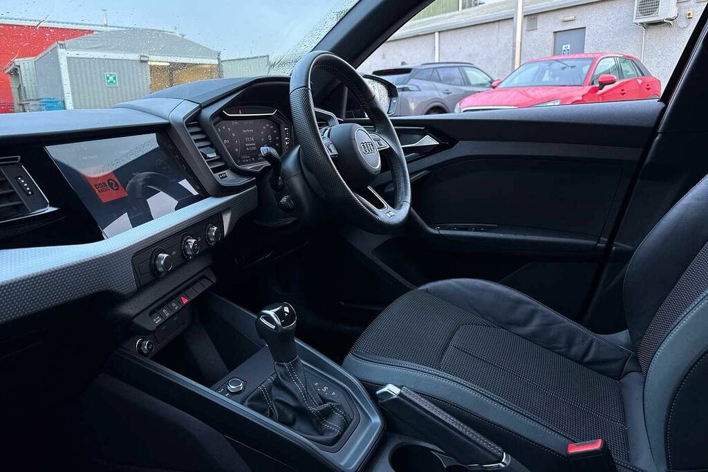 Audi A1 S Line 35 Tfsi 150 Ps S Tronic PF72NUY Black #2