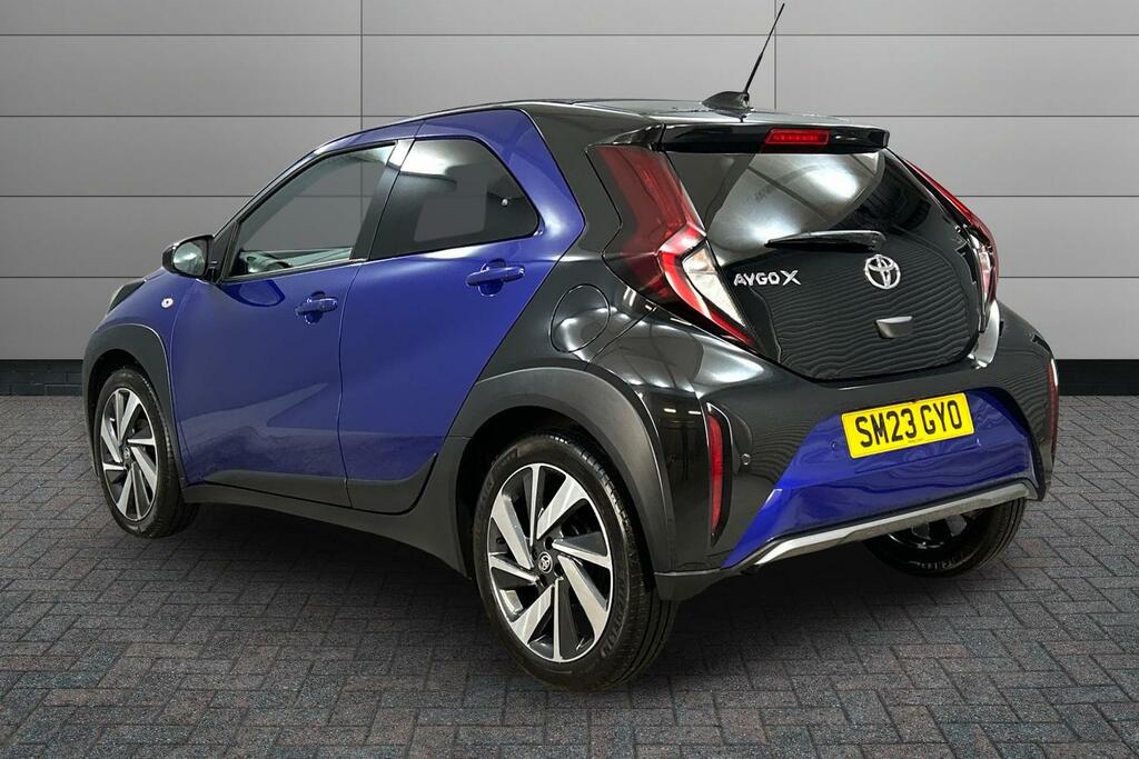 Toyota Aygo X 1.0 Vvt-i Exclusive SM23GYO Blue #3