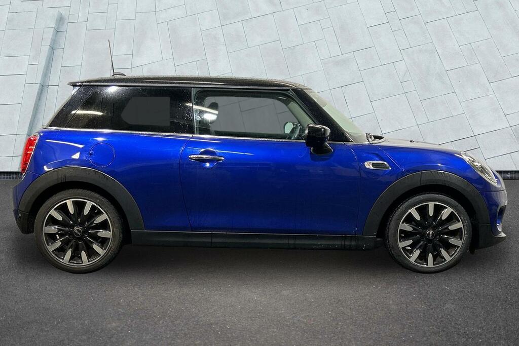 Mini Hatch 3-Door Cooper Exclusive YB70KVY Blue #3