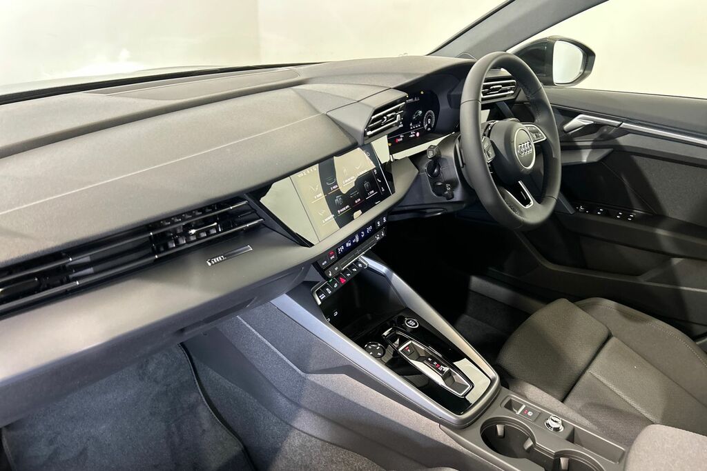 Audi A3 Sport 40 Tfsi E 204 Ps S Tronic SW25OEZ Grey #2
