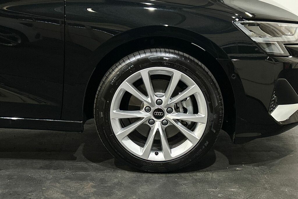 Audi A3 Sport 40 Tfsi E 204 Ps S Tronic SW25OFA Black #5