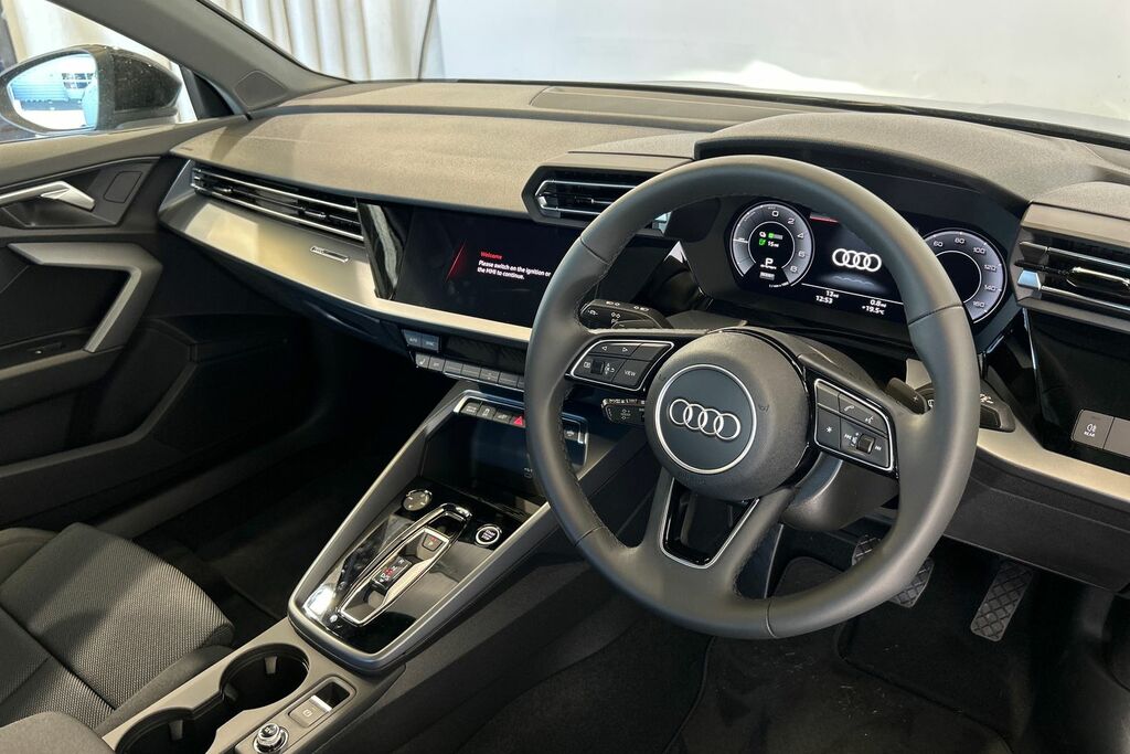 Audi A3 Sport 40 Tfsi E 204 Ps S Tronic SV75WJD Black #6