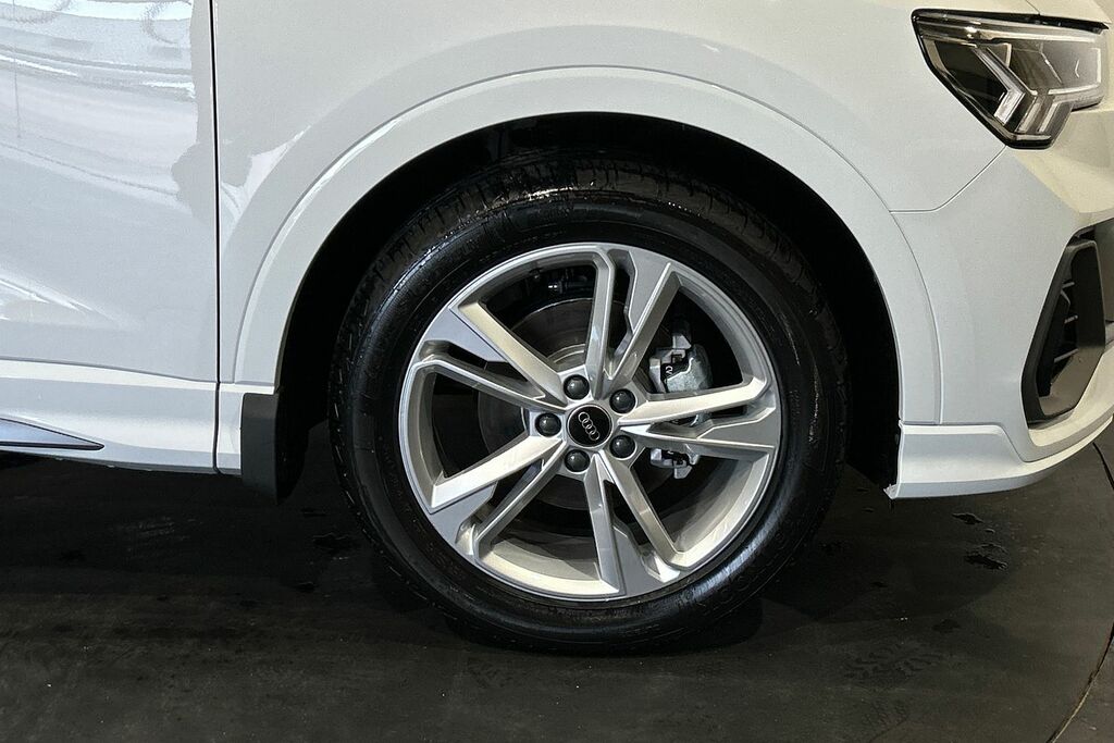 Audi Q3 S Line 35 Tfsi 150 Ps S Tronic SV75WJF White #5