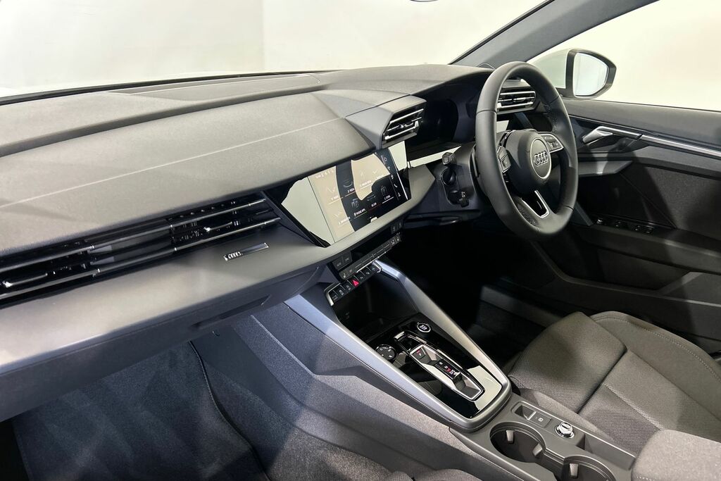 Audi A3 Sport 30 Tfsi 116 Ps S Tronic SW25OEX White #2