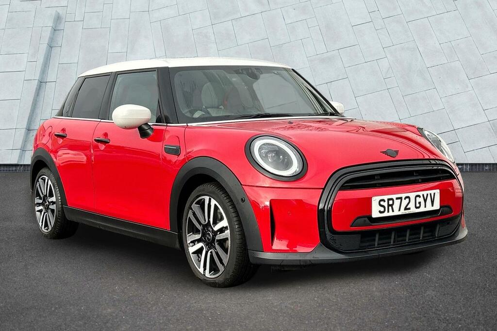 Mini Hatch 5-Door Cooper Exclusive Red